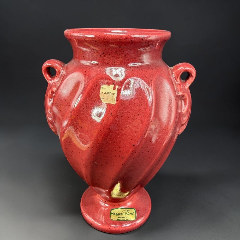 Haeger Floral Burgandy Speckled Ceramic Vase Urn Ribbed Swirl Made in USA 9in